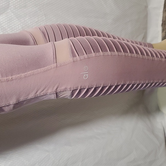 Alo Yoga High Waisted Leggings Smoky Quartz Dusty Mauve Blush Pink Size M - Picture 9 of 11